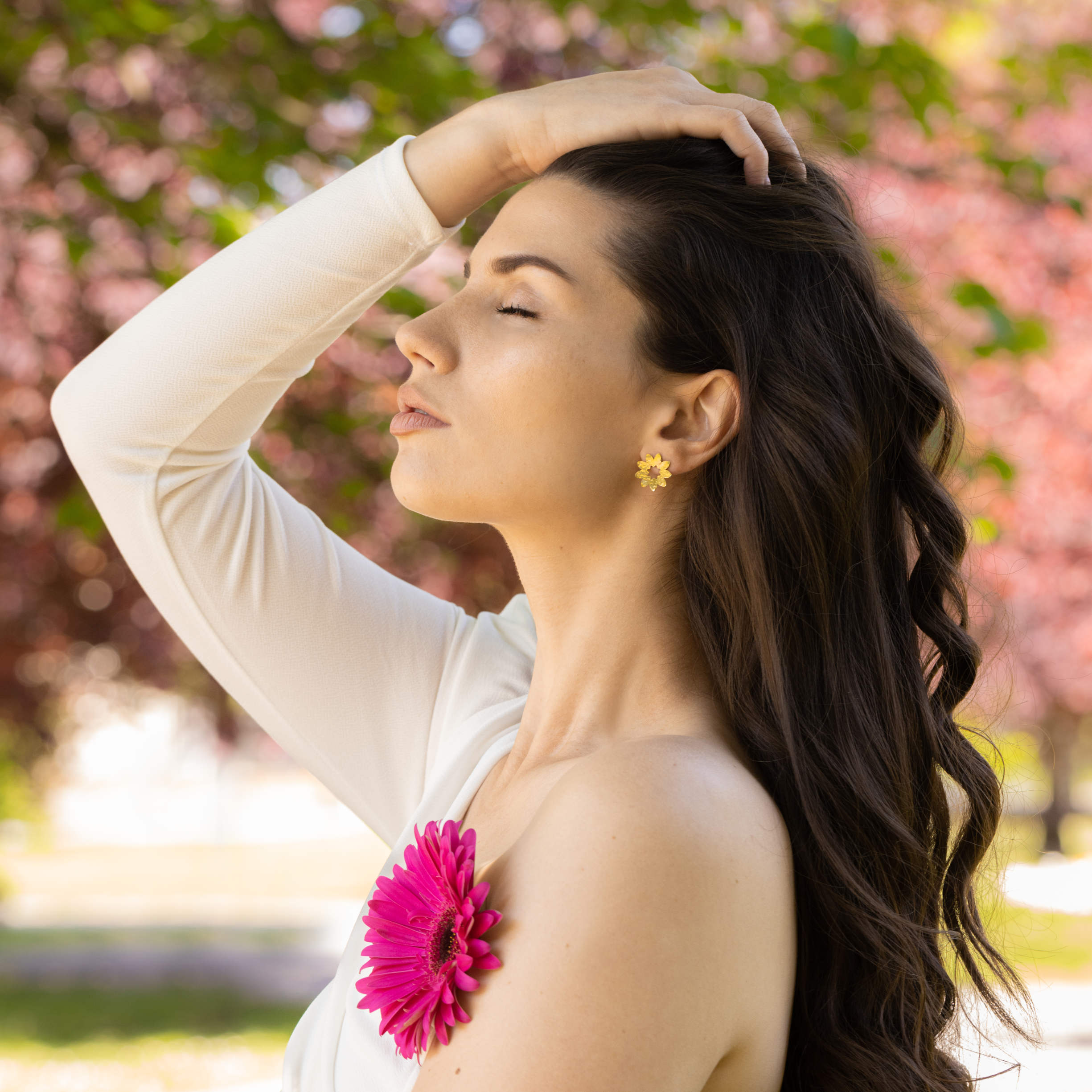 Laridae Design - Mjedene naušnice DAISY